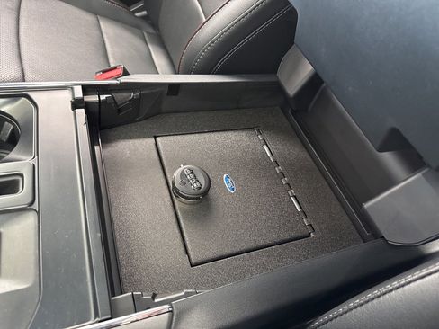 Used 2023 Ford F150 Lariat w/ Trailer Tow Package image 33