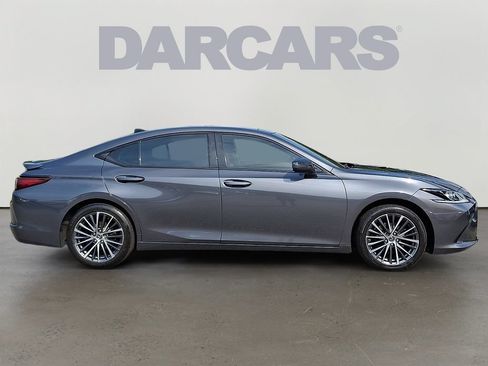 Used 2023 Lexus ES 350 w/ Premium Package FWD image 7