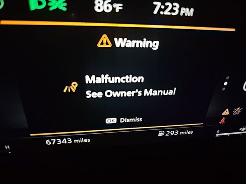 Used 2022 Nissan Pathfinder Platinum w/ Cargo Package FWD image 4