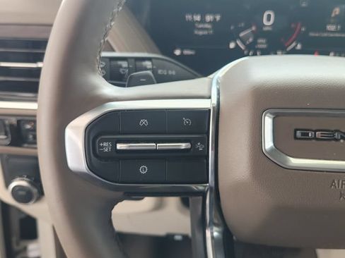 Used 2025 GMC Yukon Denali w/ Sun & Power Step Package RWD image 28