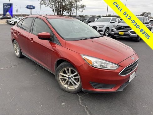 Used 2018 Ford Focus SE image 1