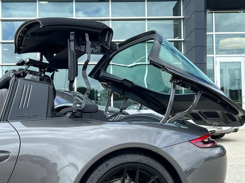 Used 2019 Porsche 911 Targa 4 GTS AWD/4WD image 14