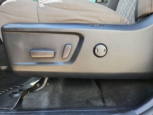 Used 2019 Toyota Tundra SR5 w/ SR5 Upgrade Package RWD image 4