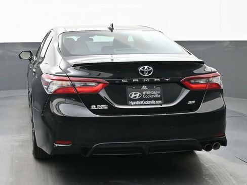 Used 2021 Toyota Camry SE image 4