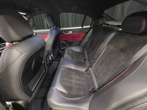 Used 2017 Alfa Romeo Giulia Quadrifoglio image 33