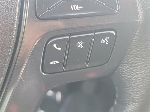 Used 2019 Ford Explorer XLT image 17