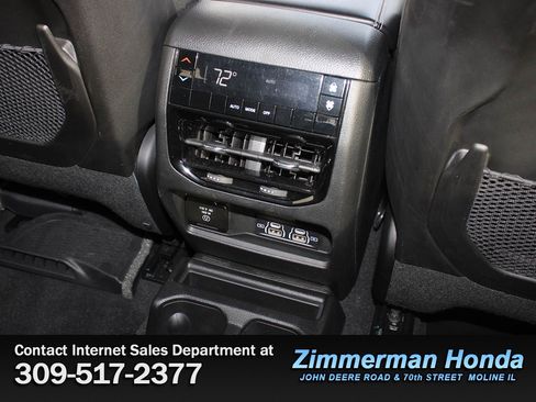 Used 2024 Jeep Grand Cherokee L Altitude image 10