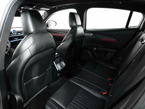 Used 2025 Maserati Grecale Modena image 19