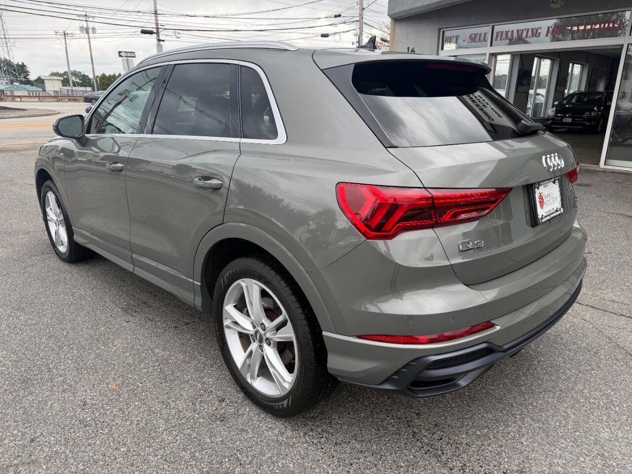 Used 2020 Audi Q3 2.0T Premium Plus w/ Premium Plus Package AWD/4WD image 5