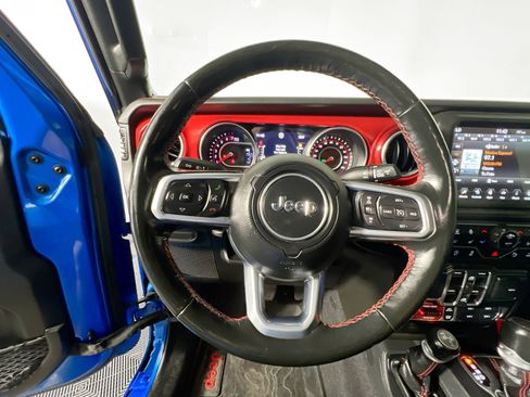 Used 2022 Jeep Gladiator Rubicon w/ Advanced Safety Group image 17