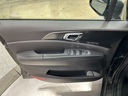 New 2026 Kia Carnival SX image 12