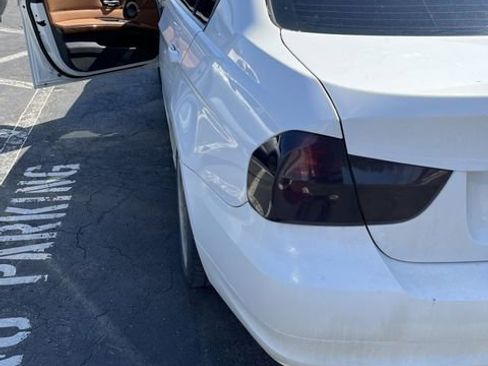 Used 2011 BMW 328i xDrive Sedan image 8