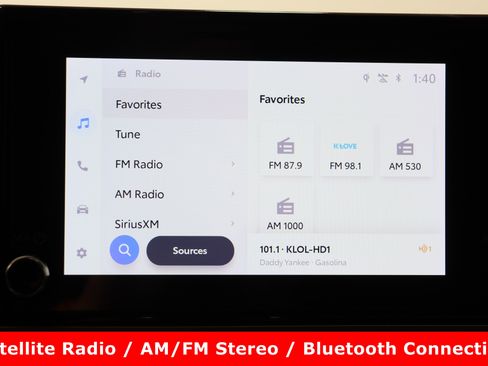 Used 2025 Toyota Camry SE image 19