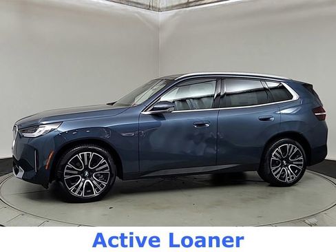 Used 2025 BMW X3 xDrive30i w/ Premium Package AWD/4WD image 4
