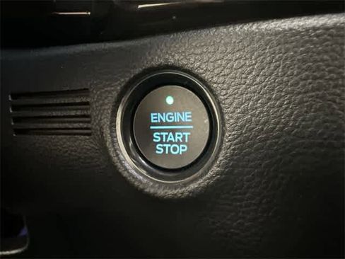 Used 2022 Ford Ranger Lariat w/ Equipment Group 501A High image 10