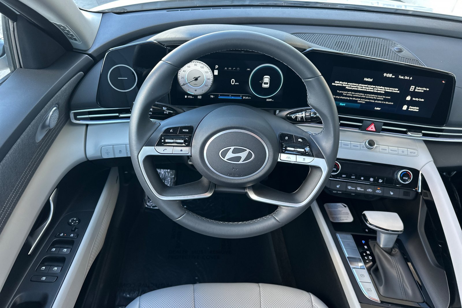 Certified 2026 Hyundai Elantra Limited FWD image 17