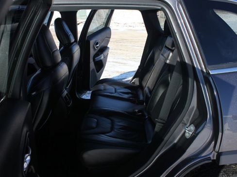 Used 2019 Jeep Cherokee Limited AWD/4WD image 33
