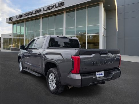 Used 2023 Toyota Tundra SR5 w/ SR5 Convenience Package AWD/4WD image 5