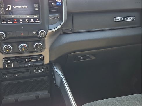 Used 2019 RAM 1500 Big Horn AWD/4WD image 12