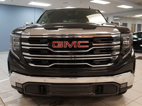 Used 2024 GMC Sierra 1500 SLT w/ SLT Premium Plus Package AWD/4WD image 16