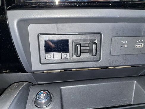 Certified 2021 Nissan Titan Platinum Reserve image 31