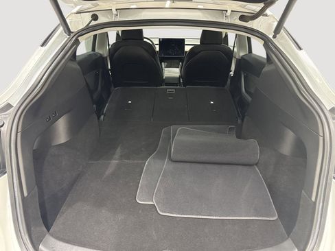 Used 2022 Tesla Model Y Long Range image 16