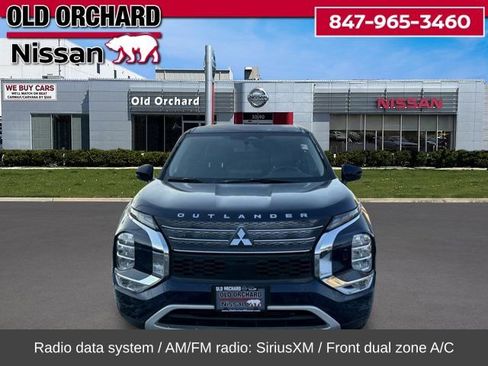 Used 2024 Mitsubishi Outlander SE Black Edition image 4