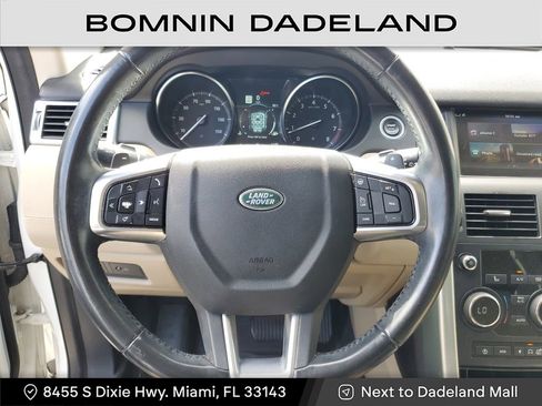 Used 2019 Land Rover Discovery Sport HSE image 17
