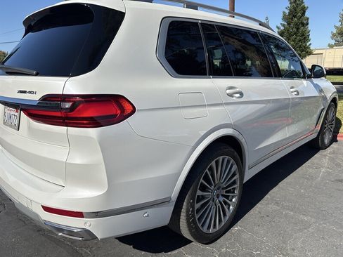 Used 2021 BMW X7 xDrive40i w/ Premium Package AWD/4WD image 12