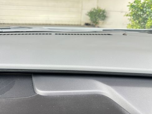 Used 2025 Toyota Prius LE image 20