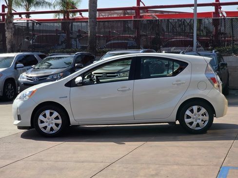 Used 2014 Toyota Prius C Two FWD image 9
