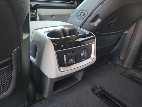 Used 2022 Kia Carnival SX FWD image 12