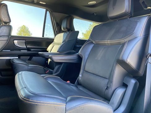 Used 2025 Ford Expedition Tremor image 8