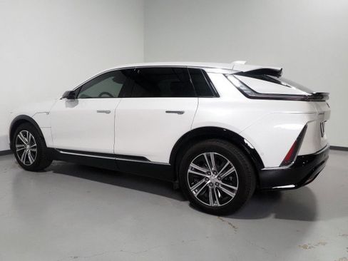 Used 2024 Cadillac Lyriq AWD Luxury image 8