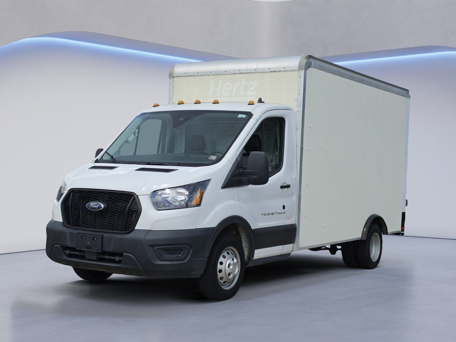 Used 2022 Ford Transit 350 DRW RWD image 2