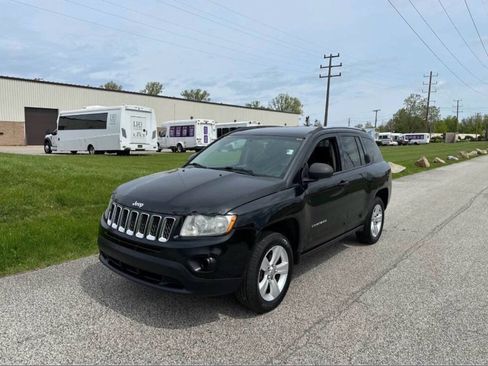 Used 2013 Jeep Compass Latitude AWD/4WD image 1