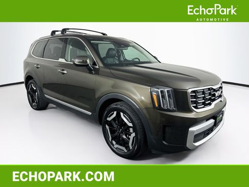 Used 2025 Kia Telluride S AWD/4WD image 1