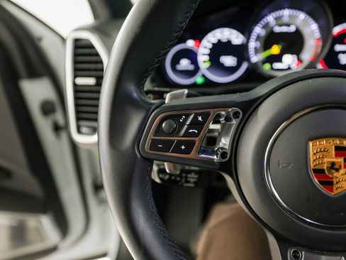 Certified 2022 Porsche Cayenne Turbo S image 17