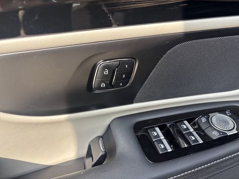 Used 2024 Lincoln Nautilus Premier image 14