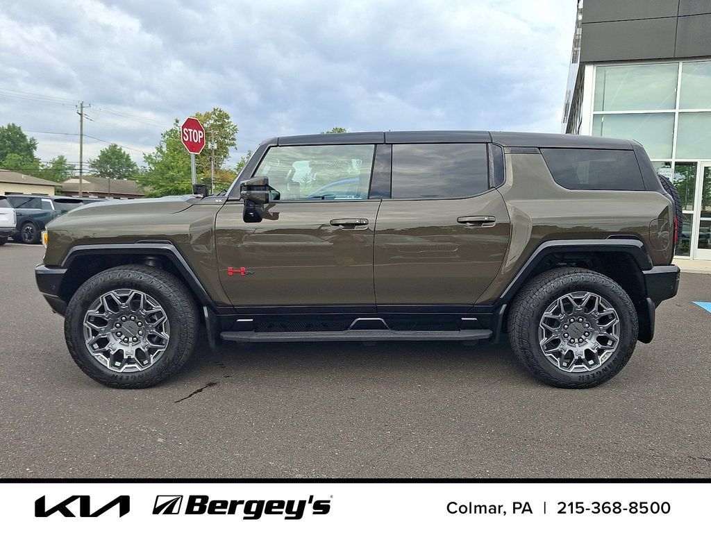 Used 2024 GMC Hummer EV 3X w/ LPO, Illumination Package AWD/4WD image 9