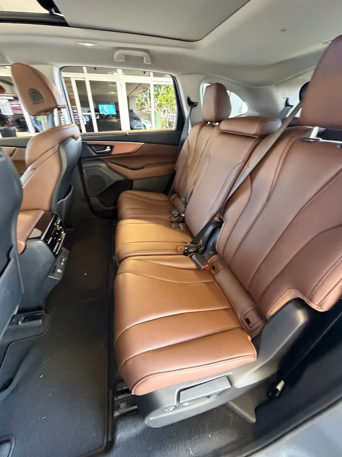 Used 2023 Acura MDX w/ Technology Package AWD/4WD image 12