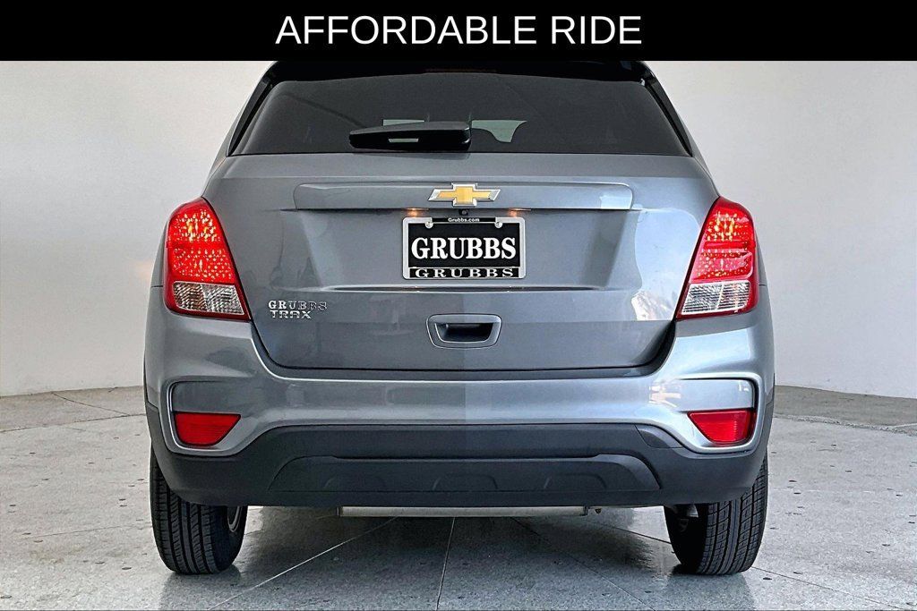 Used 2020 Chevrolet Trax LS w/ Tint and Cruise Package FWD image 5