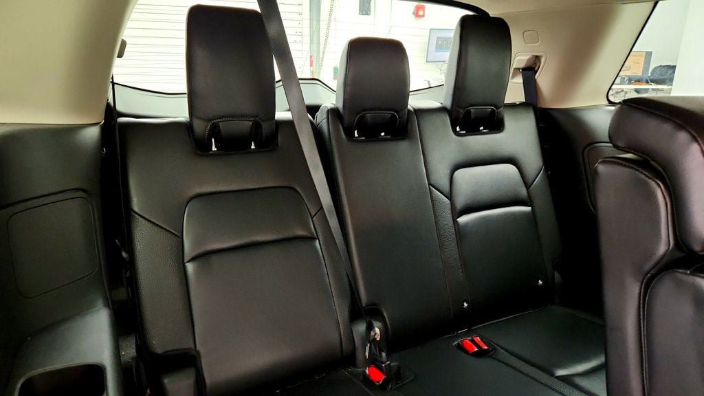 Used 2023 Nissan Pathfinder SL AWD/4WD image 21