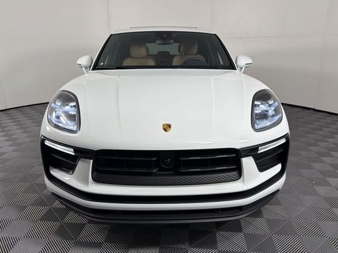 Certified 2026 Porsche Macan AWD/4WD image 6
