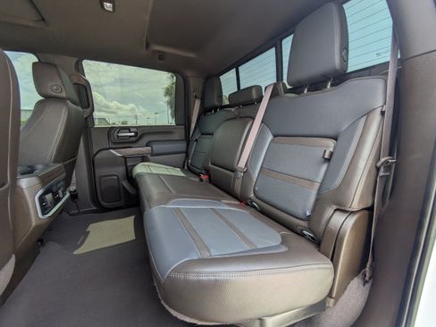 Used 2022 GMC Sierra 2500 Denali w/ Denali Ultimate Package AWD/4WD image 14