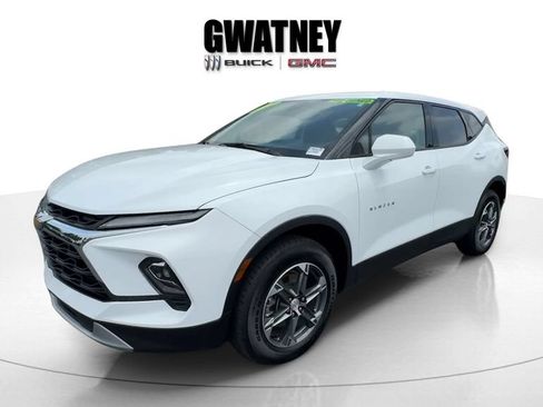 Used 2025 Chevrolet Blazer LT FWD image 7