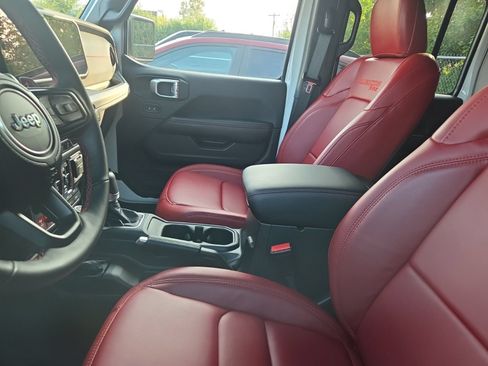 Used 2024 Jeep Wrangler Unlimited Rubicon 392 AWD/4WD image 10