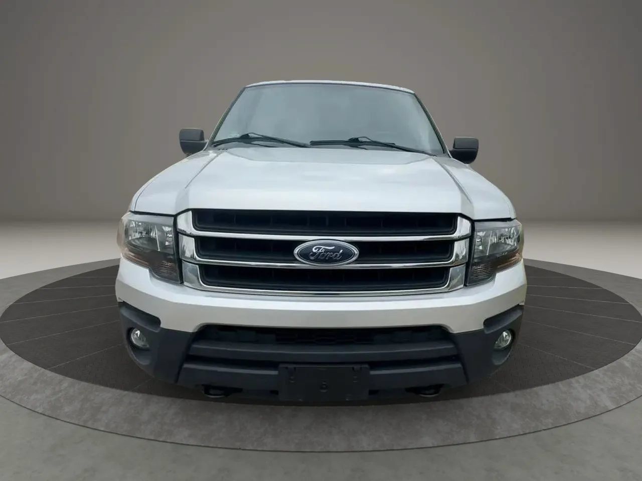 Used 2017 Ford Expedition XL w/ Equipment Group 101A AWD/4WD image 2