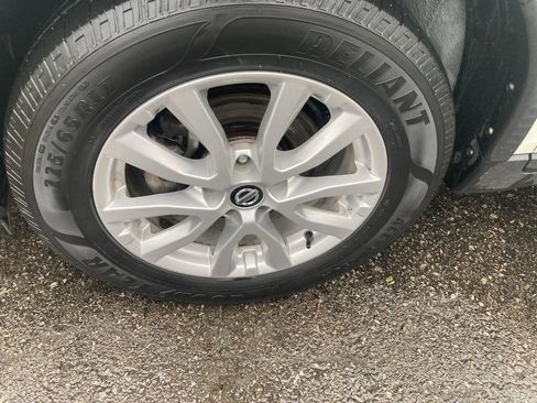 Used 2019 Nissan Rogue SV AWD/4WD image 34