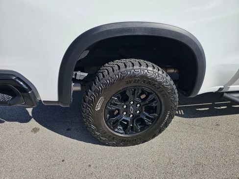 Used 2022 Chevrolet Silverado 1500 ZR2 w/ Technology Package image 13